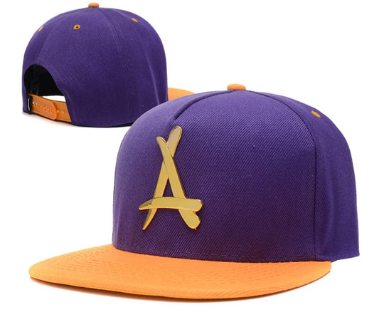 Les casquettes snapback unisexe combinent parfaitement un design moderne et une fonctionnalité optimale, idéales pour un look sportif et urbain.