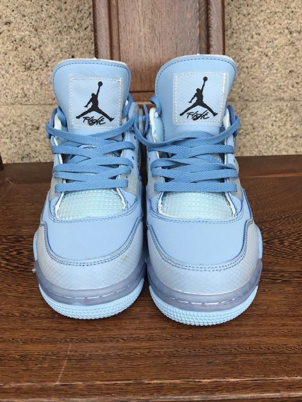 Les baskets Air Jordan 04 femme permettent de personnaliser votre style .En résumé, les Union X Air Jordan 04 femme incarnent le style.