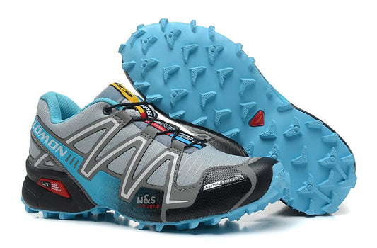 Les baskets Salomon Speed Cross III 1 Femme sont un témoignage de l'engagement de Salomon à combiner style et innovation.