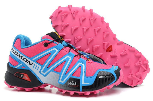 Les baskets Salomon Speed Cross III 1 Femme sont un témoignage de l'engagement de Salomon à combiner style et innovation.