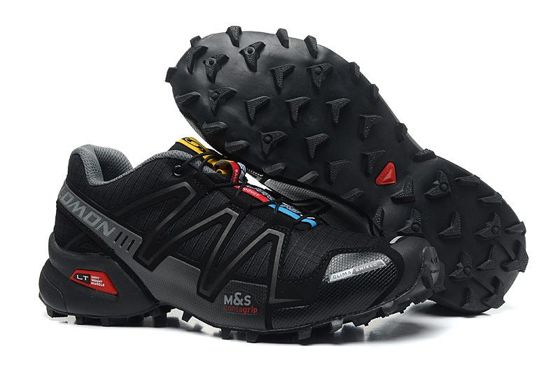 Les baskets Salomon Speed Cross III 1 Femme sont un témoignage de l'engagement de Salomon à combiner style et innovation.