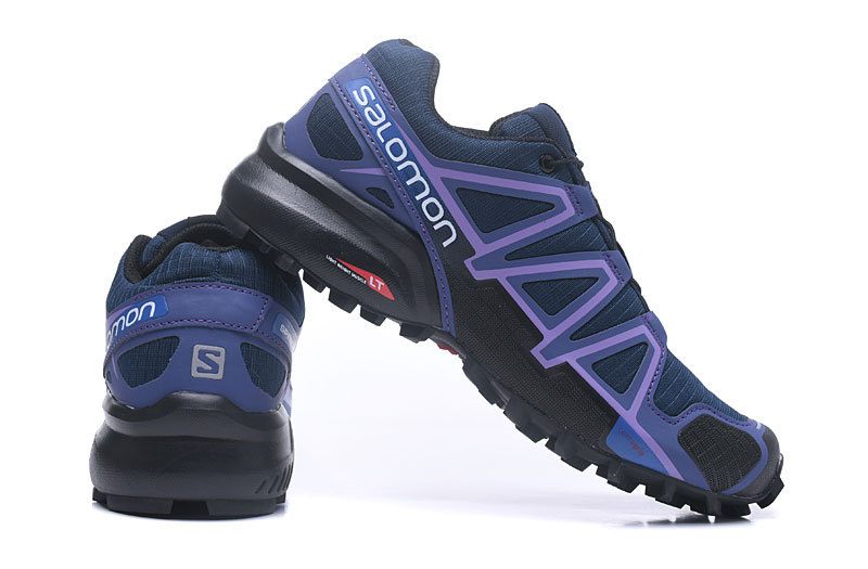 Les baskets Salomon Speed Cross III 1 Femme sont un témoignage de l'engagement de Salomon à combiner style et innovation.