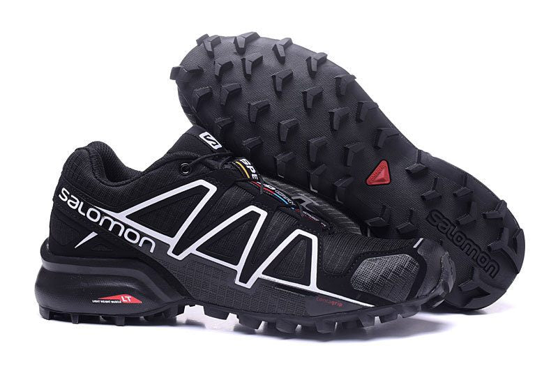 Les baskets Salomon Speed Cross III 1 Femme sont un témoignage de l'engagement de Salomon à combiner style et innovation.