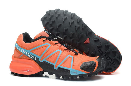 Les baskets Salomon Speed Cross III 1 Femme sont un témoignage de l'engagement de Salomon à combiner style et innovation.