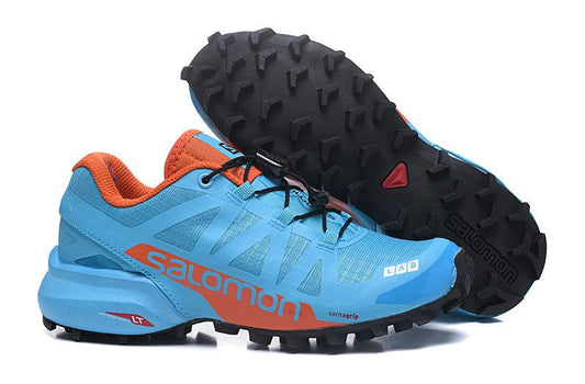 Les baskets Salomon Speed Cross III 1 Femme sont un témoignage de l'engagement de Salomon à combiner style et innovation.