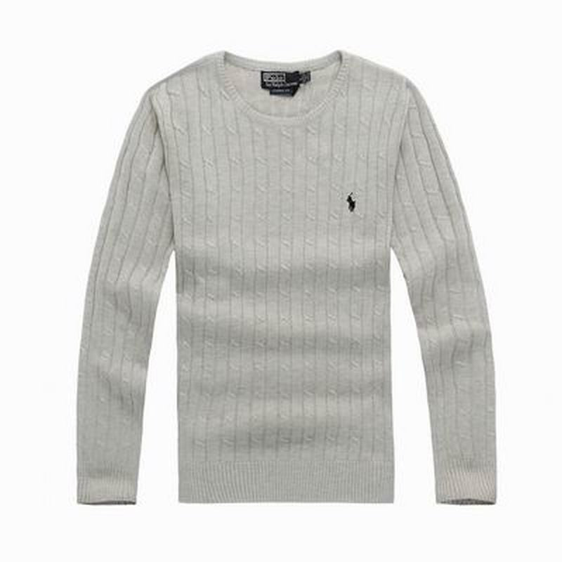 Les pulls Polo Ralph Lauren combinent élégance et confort avec une maîtrise inégalée.