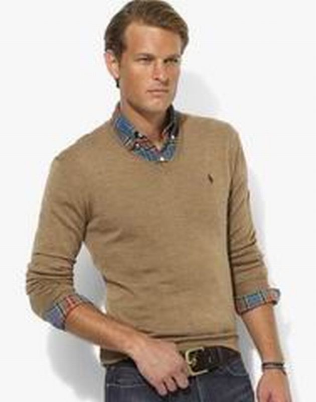 Les pulls Polo Ralph Lauren combinent élégance et confort avec une maîtrise inégalée.