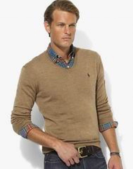 Les pulls Polo Ralph Lauren combinent élégance et confort avec une maîtrise inégalée.