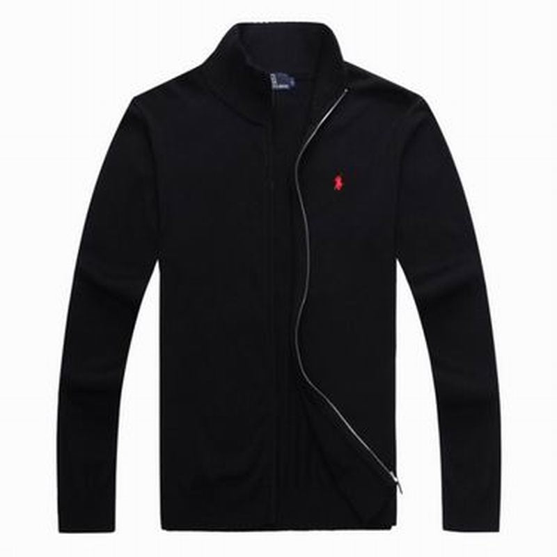 Les pulls Polo Ralph Lauren combinent élégance et confort avec une maîtrise inégalée.