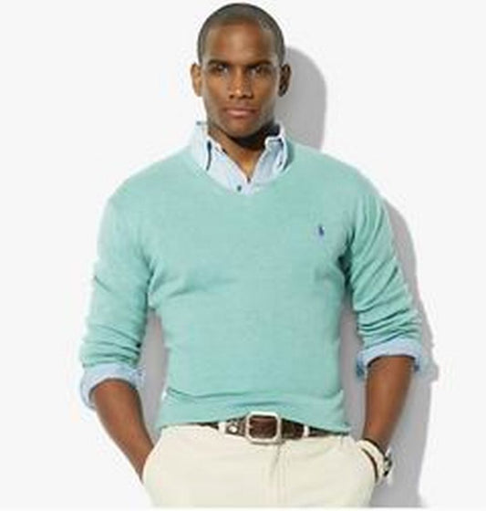 Les pulls Polo Ralph Lauren combinent élégance et confort avec une maîtrise inégalée.