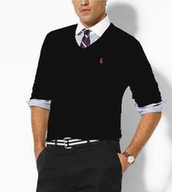 Les pulls Polo Ralph Lauren combinent élégance et confort avec une maîtrise inégalée.