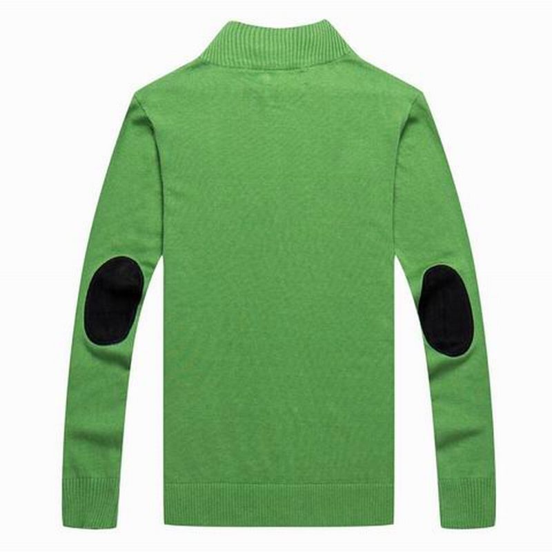 Les pulls Polo Ralph Lauren combinent élégance et confort avec une maîtrise inégalée.