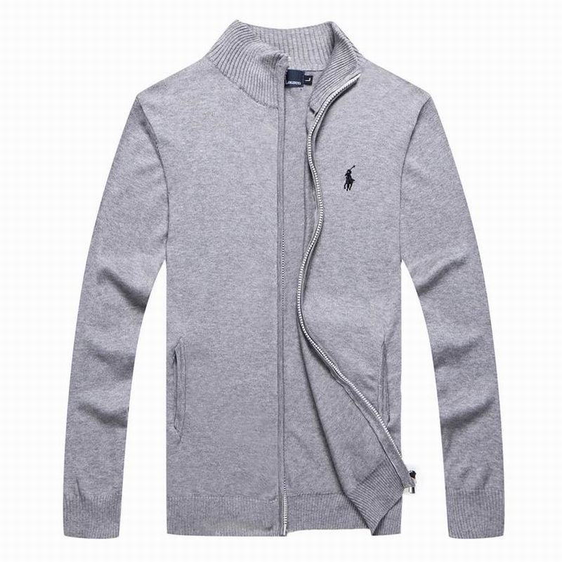 Les pulls Polo Ralph Lauren combinent élégance et confort avec une maîtrise inégalée.