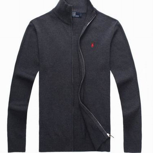 Les pulls Polo Ralph Lauren combinent élégance et confort avec une maîtrise inégalée.