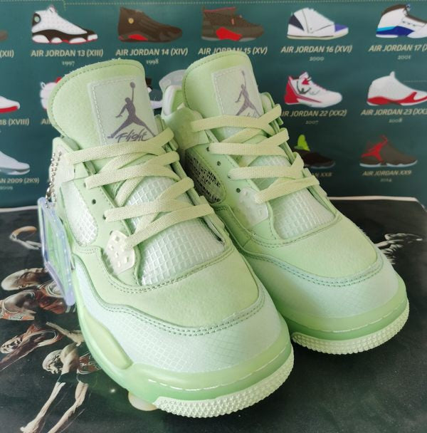 Les baskets Air Jordan 04 femme permettent de personnaliser votre style .En résumé, les Union X Air Jordan 04 femme incarnent le style.