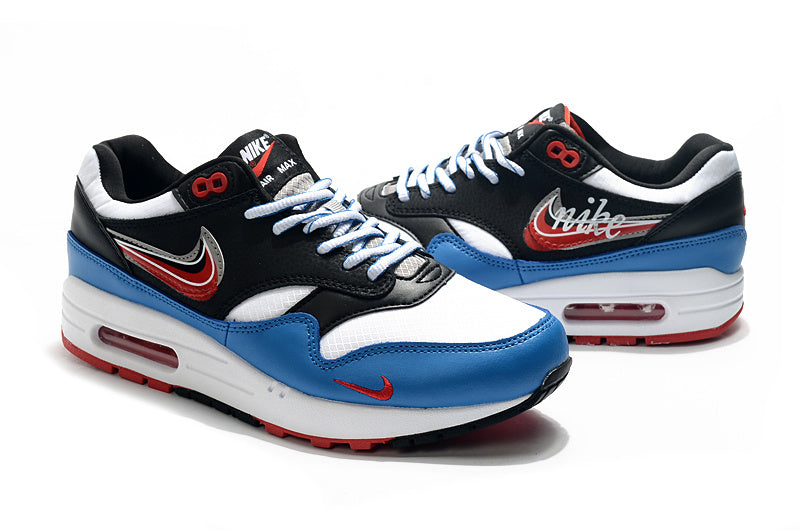 Les baskets Nike Air Max 1 Femme incarnent l’héritage emblématique de la marque Nike, combinant un design intemporel avec des touches modernes.
