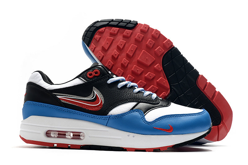 Les baskets Nike Air Max 1 Femme incarnent l’héritage emblématique de la marque Nike, combinant un design intemporel avec des touches modernes.