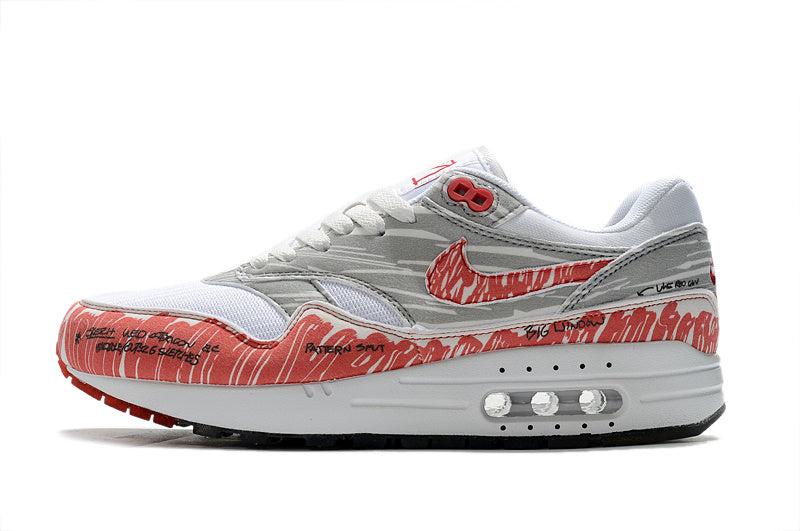 Les baskets Nike Air Max 1 Femme incarnent l’héritage emblématique de la marque Nike, combinant un design intemporel avec des touches modernes.