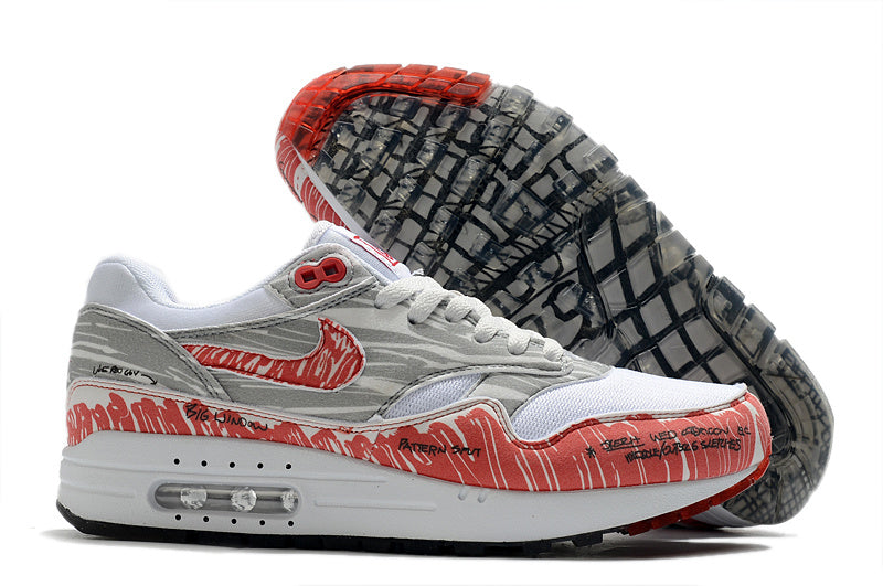 Les baskets Nike Air Max 1 Femme incarnent l’héritage emblématique de la marque Nike, combinant un design intemporel avec des touches modernes.