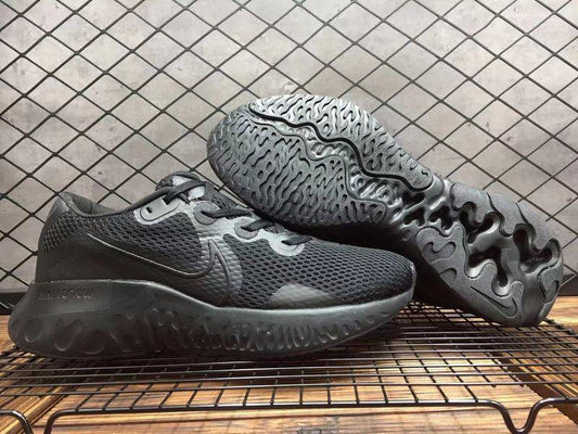 Les baskets Nike Renew Run Black Femme sont un témoignage de l'engagement de Nike à combiner style et innovation.