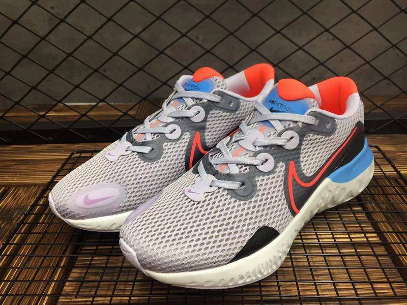 Baskets Nike Renew Run Black Femme