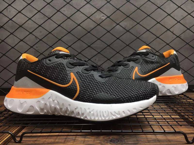 Baskets Nike Renew Run Black Femme