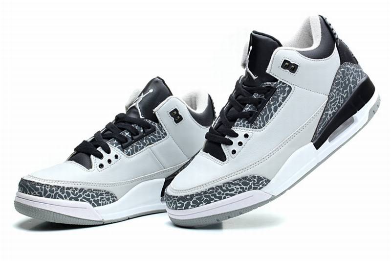 Les baskets Air Jordan 3 Triple White Femme permettent de personnaliser votre style tout en bénéficiant d’un confort supérieur.les Air Jordan 3 Triple.
