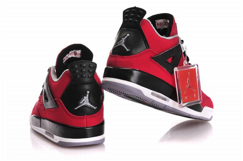 Les baskets Air Jordan 04 femme permettent de personnaliser votre style .En résumé, les Union X Air Jordan 04 femme incarnent le style.