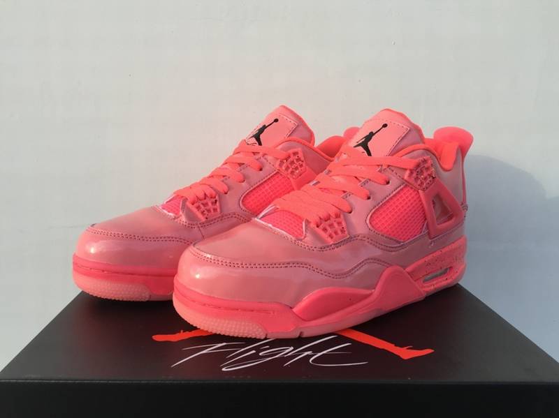 Les baskets Air Jordan 4 femme permettent de personnaliser votre style .En résumé, les Union X Air Jordan 04 femme incarnent le style.