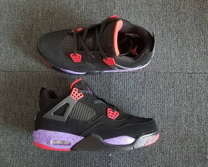 Les baskets Air Jordan 4 femme permettent de personnaliser votre style .En résumé, les Union X Air Jordan 04 femme incarnent le style.