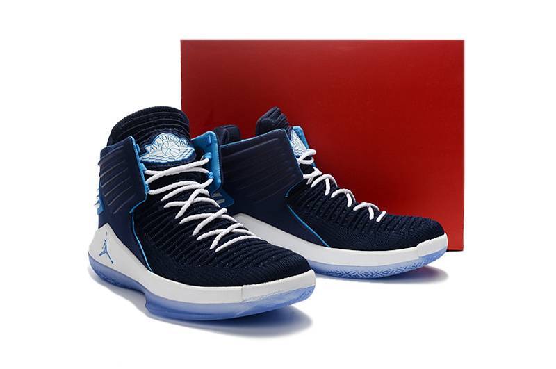 Les baskets Air Jordan 31 Femme permettent de personnaliser votre style tout en  d’un confort supérieur.