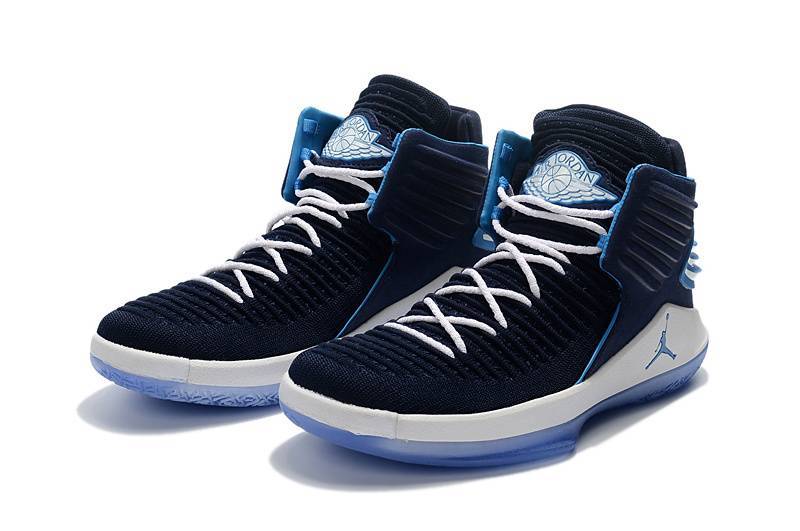 Les baskets Air Jordan 31 Femme permettent de personnaliser votre style tout en  d’un confort supérieur.
