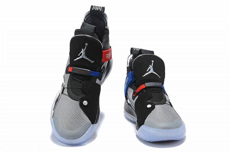Les baskets Air Jordan 31 Femme permettent de personnaliser votre style tout en  d’un confort supérieur.