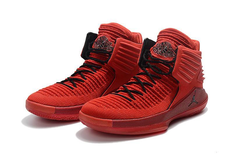 Les baskets Air Jordan 31 Femme permettent de personnaliser votre style tout en  d’un confort supérieur.