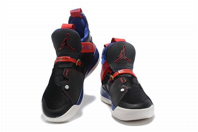 Les baskets Air Jordan 31 Femme permettent de personnaliser votre style tout en  d’un confort supérieur.