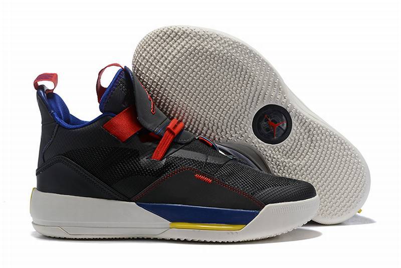 Les baskets Air Jordan 31 Femme permettent de personnaliser votre style tout en  d’un confort supérieur.
