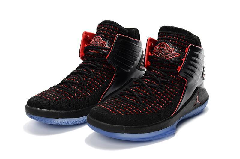 Les baskets Air Jordan 31 Femme permettent de personnaliser votre style tout en  d’un confort supérieur.
