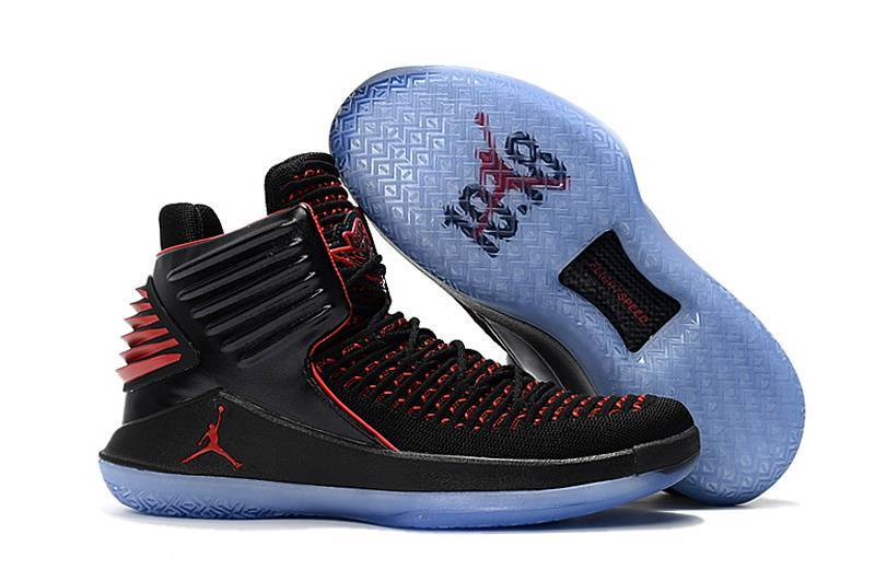 Les baskets Air Jordan 31 Femme permettent de personnaliser votre style tout en  d’un confort supérieur.