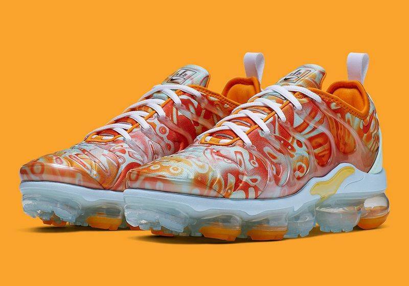 Les Nike Air Vapormax Plus TN Femme incarnent une fusion audacieuse entre l’héritage des baskets TN des années 90 et l’innovation moderne de la technologie Vapormax.