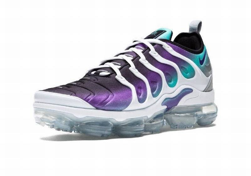 Les Nike Air Vapormax Plus TN Femme incarnent une fusion audacieuse entre l’héritage des baskets TN des années 90 et l’innovation moderne de la technologie Vapormax.