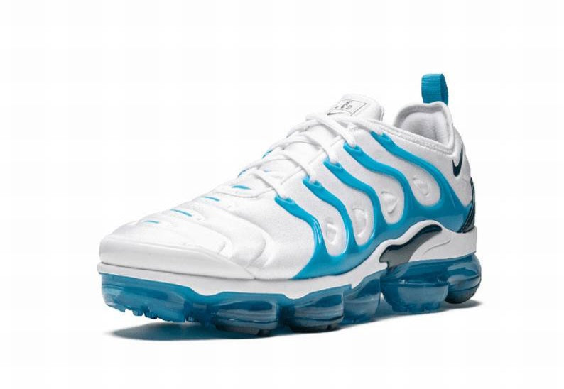 Les Nike Air Vapormax Plus TN Femme incarnent une fusion audacieuse entre l’héritage des baskets TN des années 90 et l’innovation moderne de la technologie Vapormax.