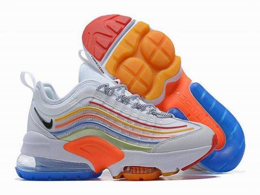 Résultats de l'évolution emblématique de la ligne Nike, les Nike Air Max Zoom 950 Femme  sont un témoignage de l'engagement de Nike à combiner style et innovation.