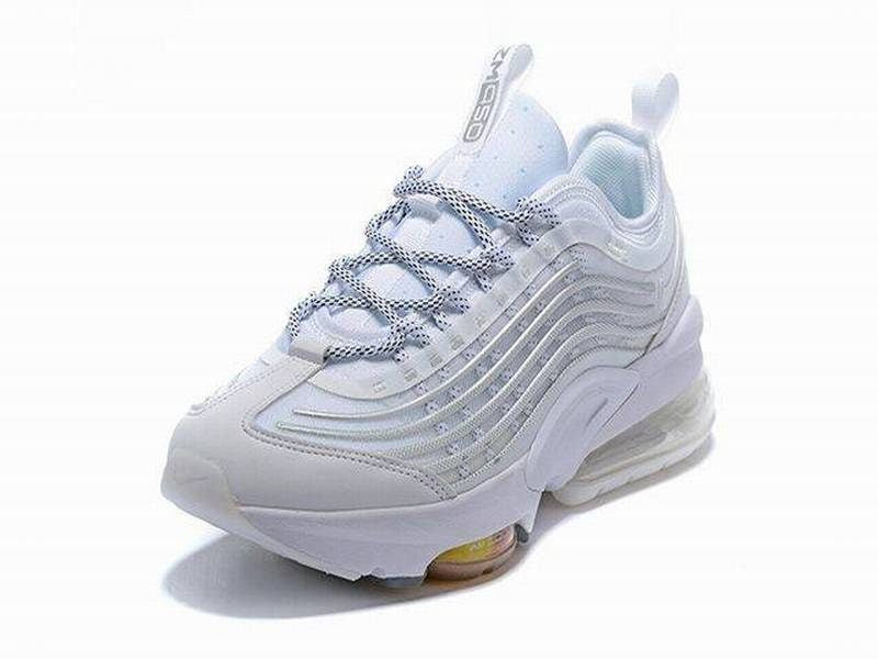 Résultats de l'évolution emblématique de la ligne Nike, les Nike Air Max Zoom 950 Femme  sont un témoignage de l'engagement de Nike à combiner style et innovation.