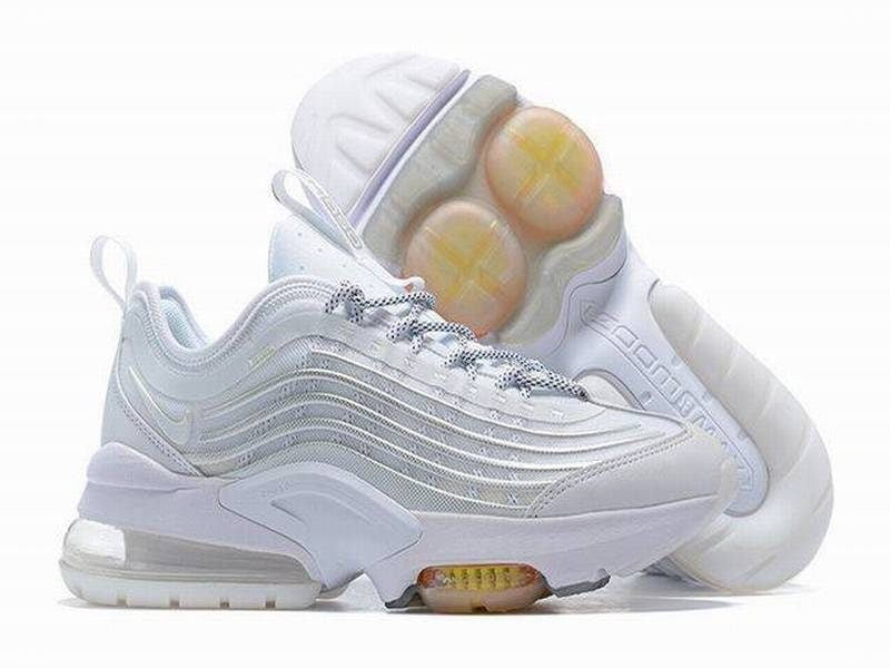 Résultats de l'évolution emblématique de la ligne Nike, les Nike Air Max Zoom 950 Femme  sont un témoignage de l'engagement de Nike à combiner style et innovation.