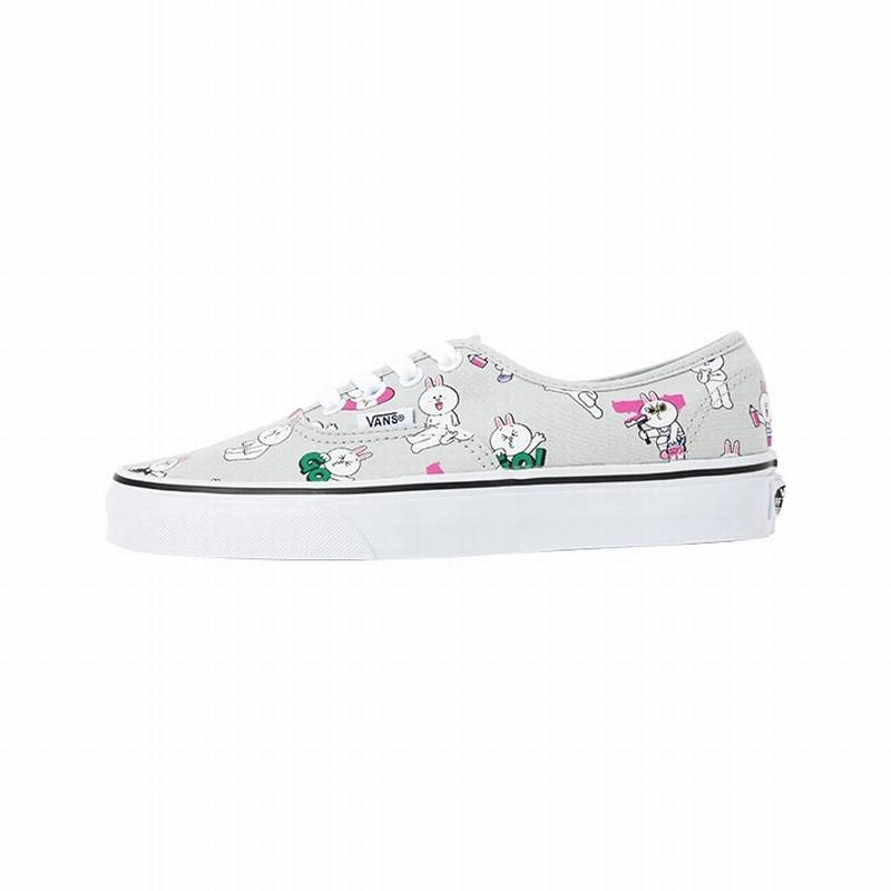 Les baskets Vans Femme se distinguent par leur style intemporel et leur esprit californien décontracté, faisant d’elles un symbole de liberté et d’individualité.