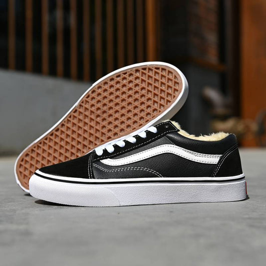 Les baskets Vans Femme se distinguent par leur style intemporel et leur esprit californien décontracté, faisant d’elles un symbole de liberté et d’individualité.