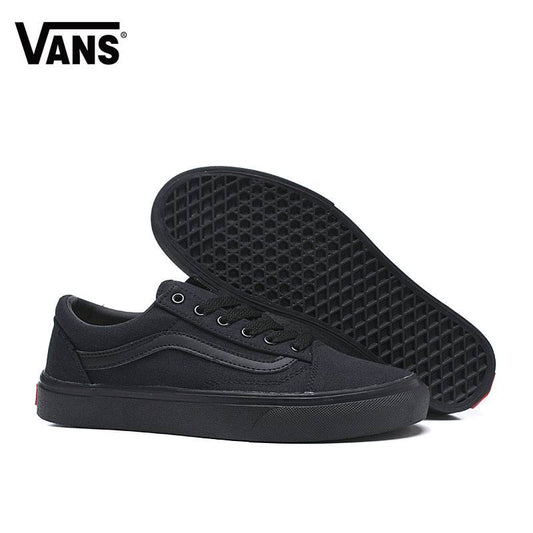 Les baskets Vans Femme se distinguent par leur style intemporel et leur esprit californien décontracté, faisant d’elles un symbole de liberté et d’individualité.