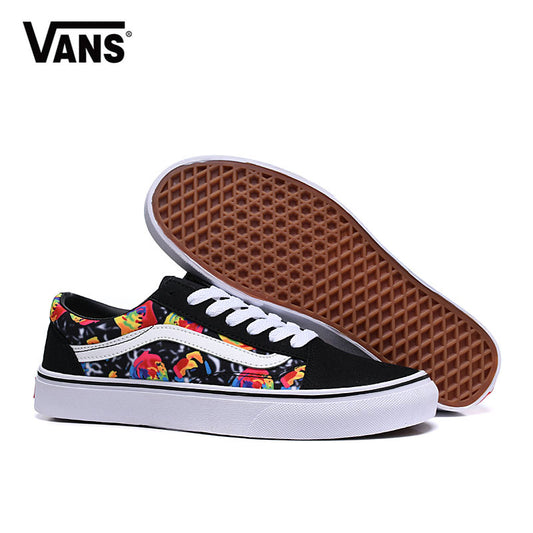 Les baskets Vans Femme se distinguent par leur style intemporel et leur esprit californien décontracté, faisant d’elles un symbole de liberté et d’individualité.