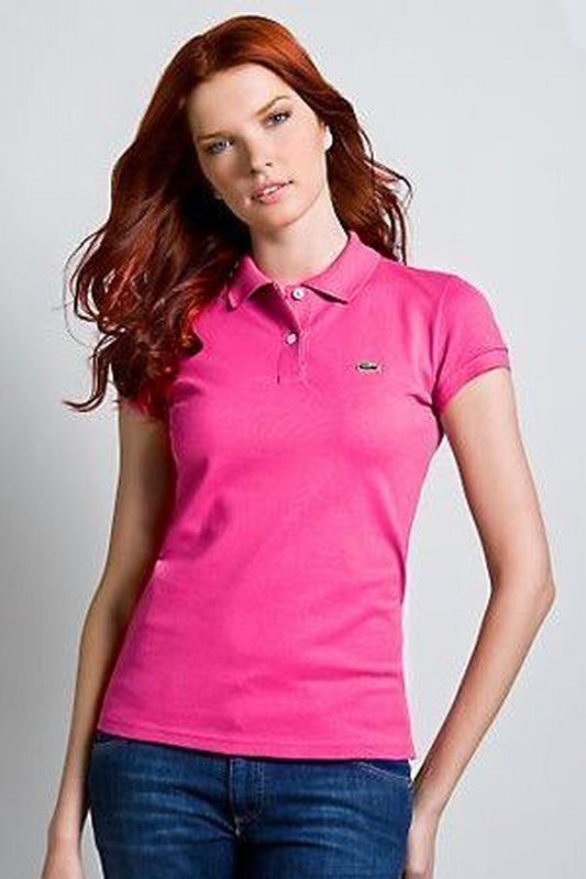 Les polos Lacoste Femme offrent une élégance et une qualité inégalées avec leur design intemporel et l'utilisation de matériaux haut de gamme.