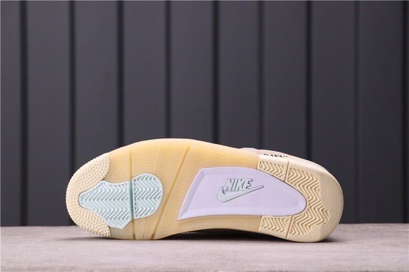 Les baskets Air Jordan 4 femme permettent de personnaliser votre style .En résumé, les Union X Air Jordan 04 femme incarnent le style.
